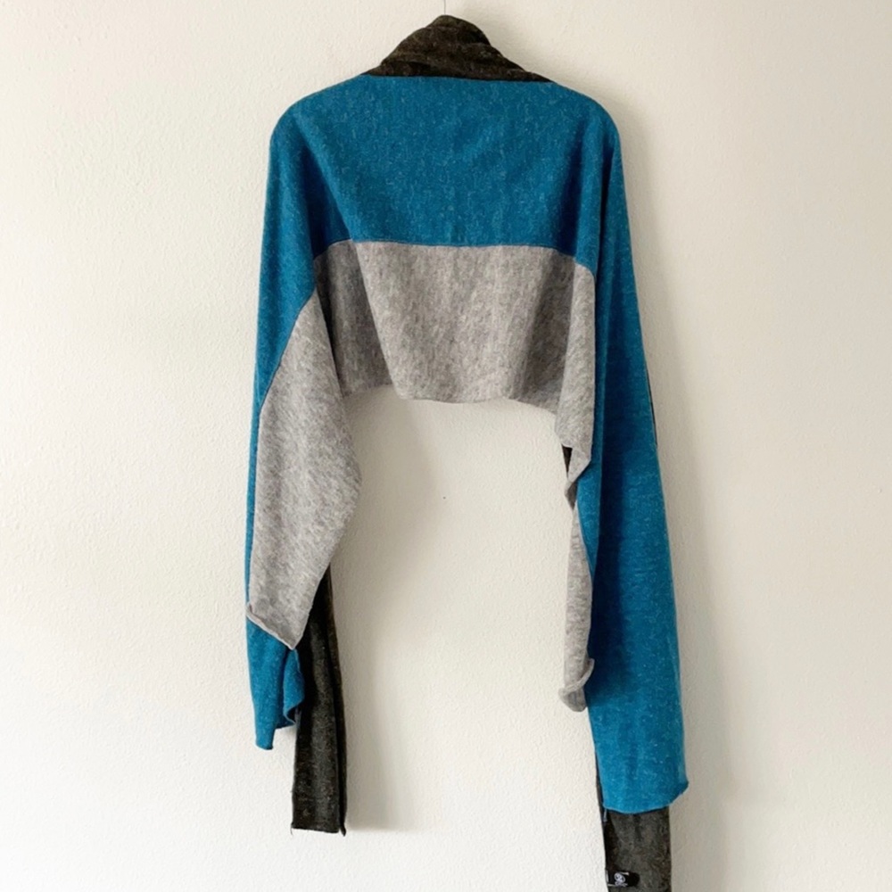 Color Blocked Scarf Wrap - Picture 4 of 8